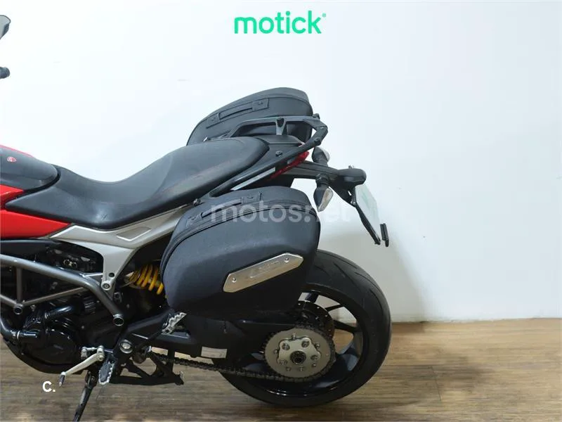 Ducati Hyperstrada - Vista 9