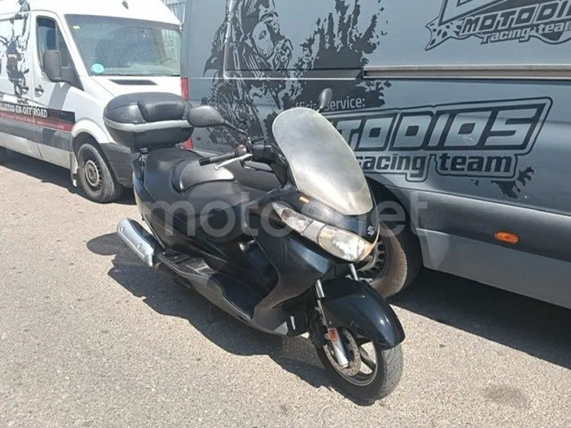 Suzuki Burgman 125 1200 € 2007 Zaragoza - 2