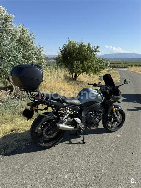 Yamaha FZ1 Fazer - Vista 4