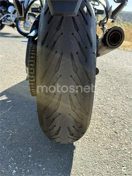 Yamaha FZ1 Fazer - Vista 8