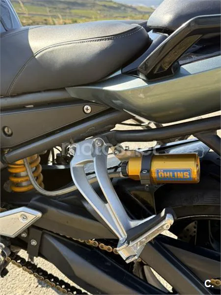 Yamaha FZ1 Fazer - Vista 9