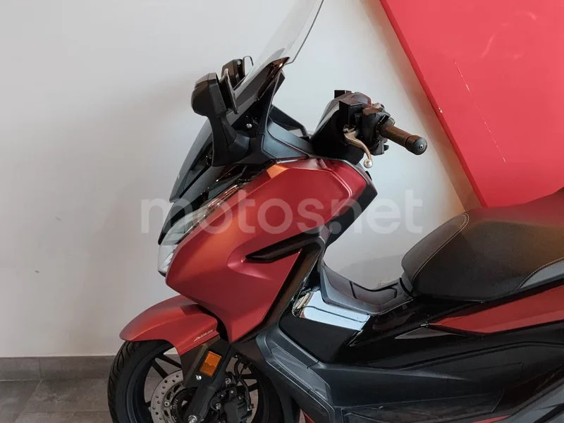 Honda Forza 125 - Vista 18