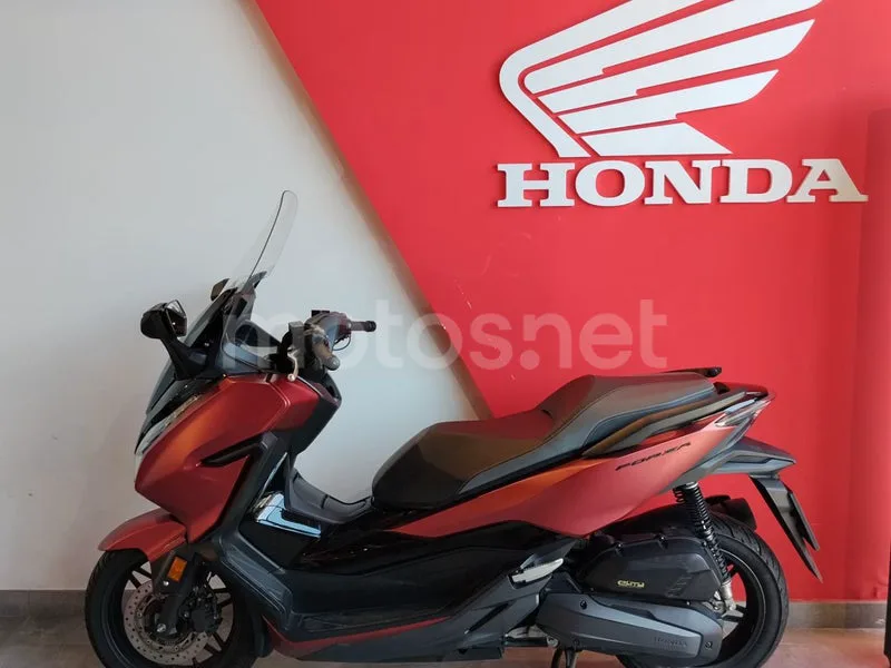 Honda Forza 125 - Vista 5