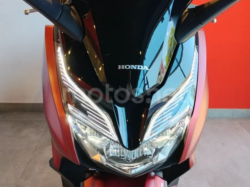 Honda Forza 125 - Vista 6