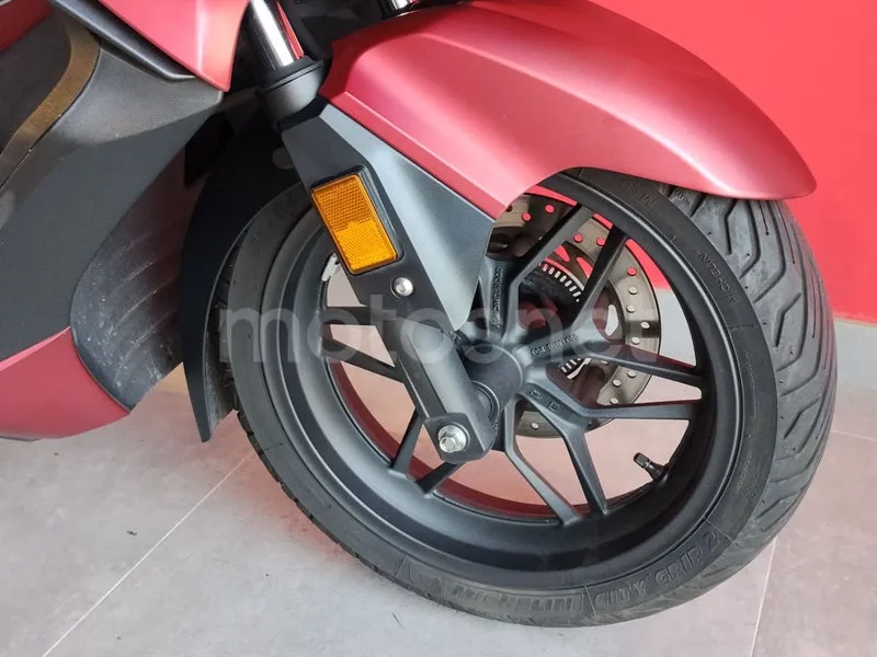Honda Forza 125 - Vista 7