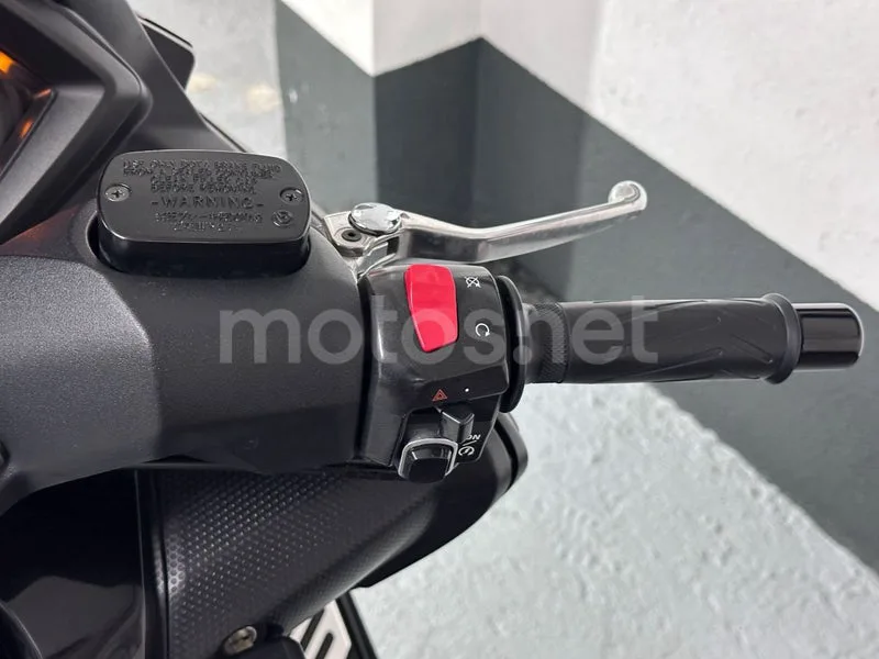 Yamaha TMAX 530 - Vista 12