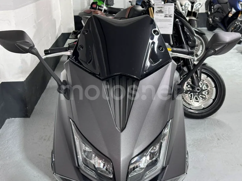 Yamaha TMAX 530 - Vista 18