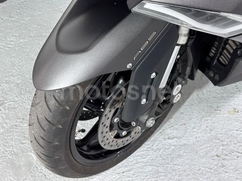 Yamaha TMAX 530 - Vista 20
