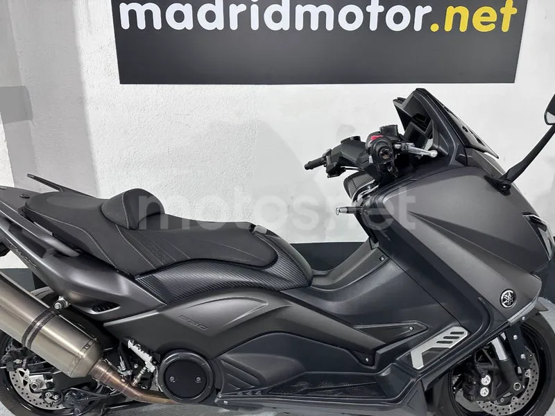 Yamaha TMAX 530 - Vista 7