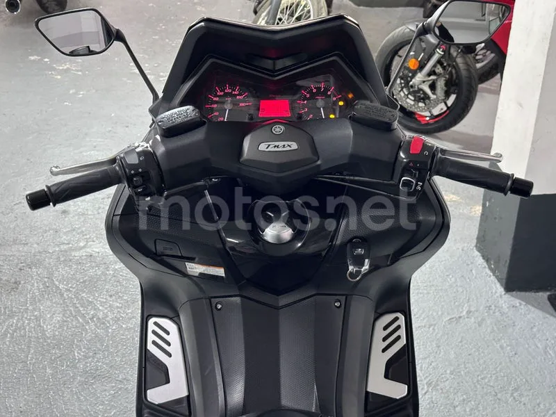 Yamaha TMAX 530 - Vista 9
