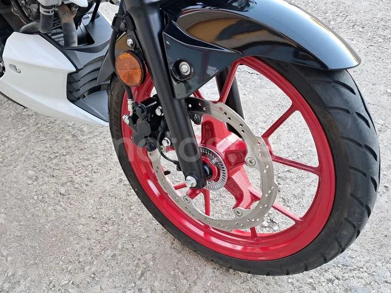 Suzuki GSX-S125 - Vista 9