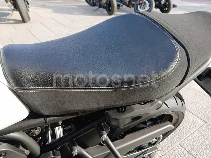 Yamaha XSR700 - Vista 25