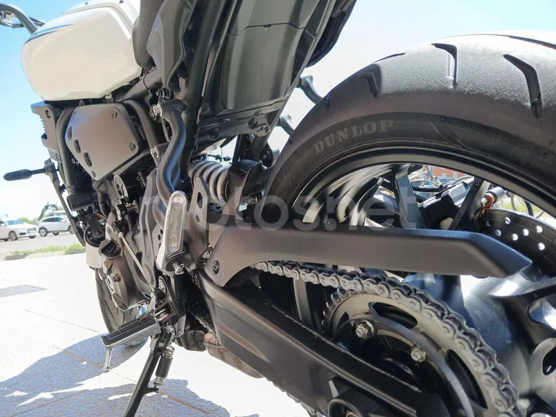 Yamaha XSR700 - Vista 16