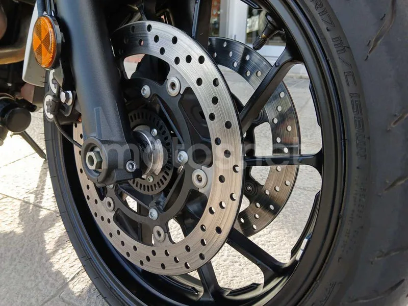 Yamaha XSR700 - Vista 20