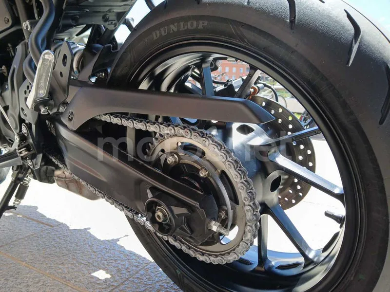 Yamaha XSR700 - Vista 12
