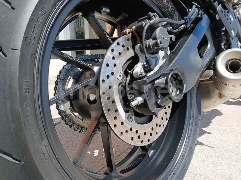 Yamaha XSR700 - Vista 7