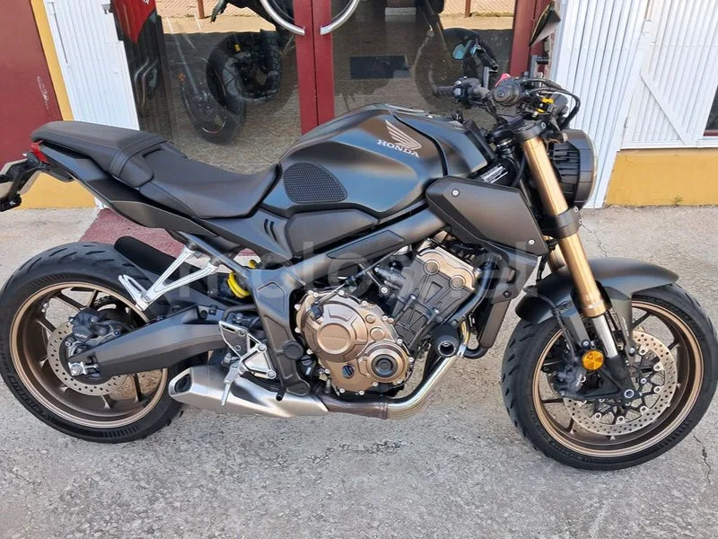 Honda CB650R - Vista 3