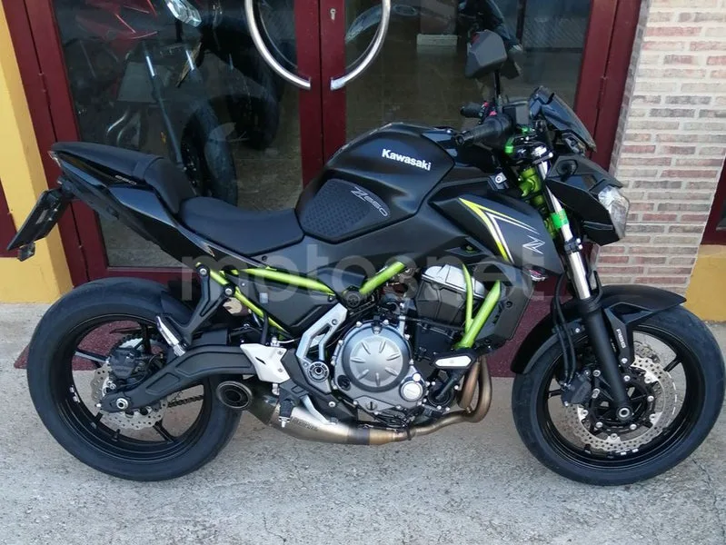 Honda CB650R - Vista 21