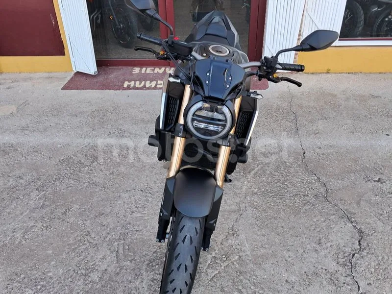 Honda CB650R - Vista 6