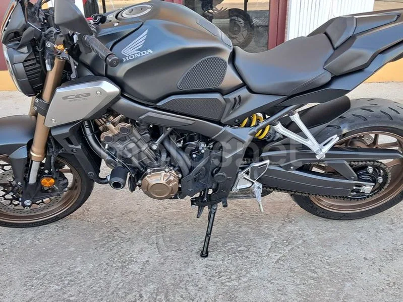 Honda CB650R - Vista 8