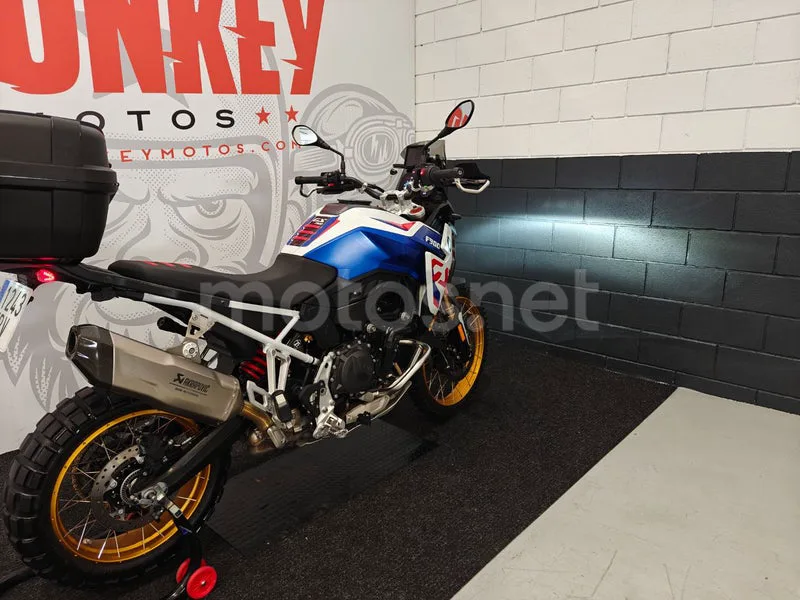 BMW F 900 GS - Vista 3