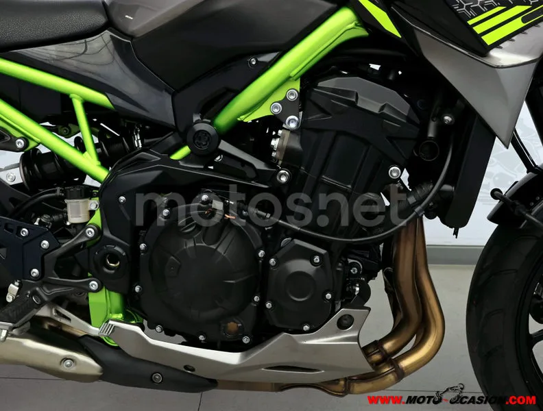 Kawasaki Z900 - Vista 5