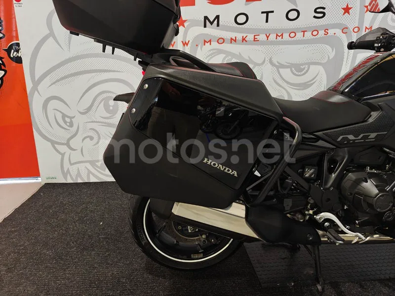 Honda NT1100 - Vista 12