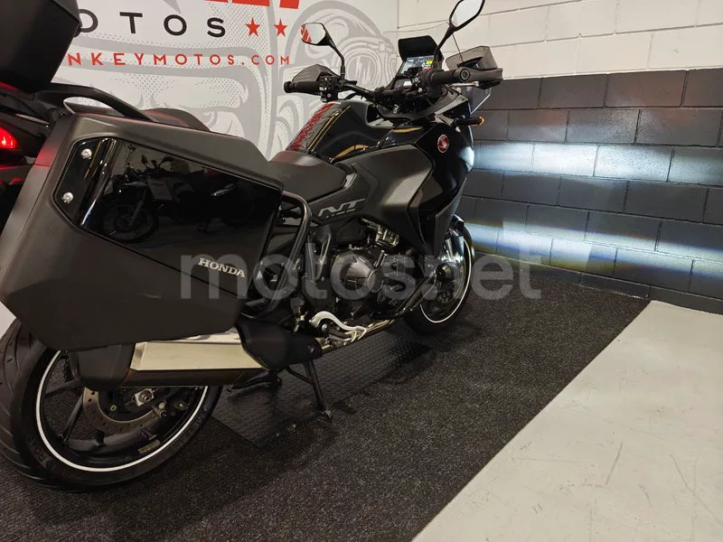 Honda NT1100 - Vista 3