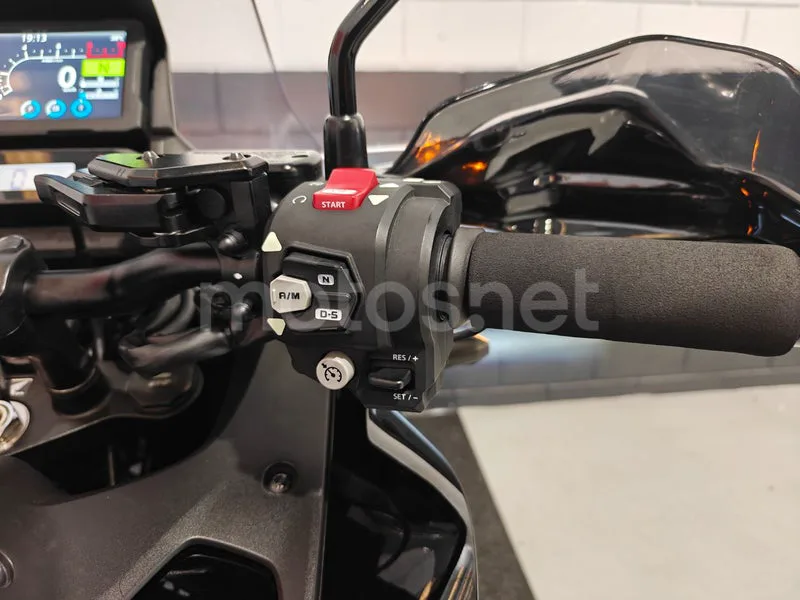 Honda NT1100 - Vista 10