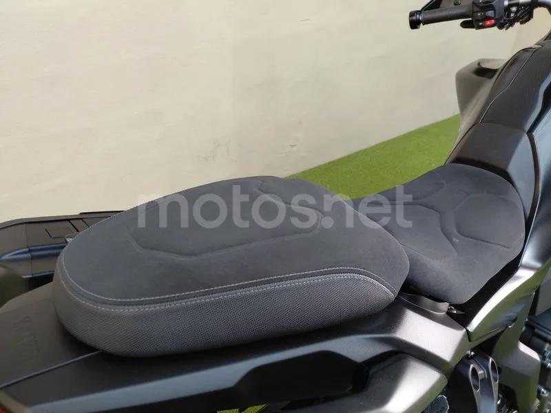 Yamaha Tracer 7 - Vista 12