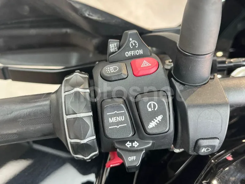 BMW S 1000 XR - Vista 8
