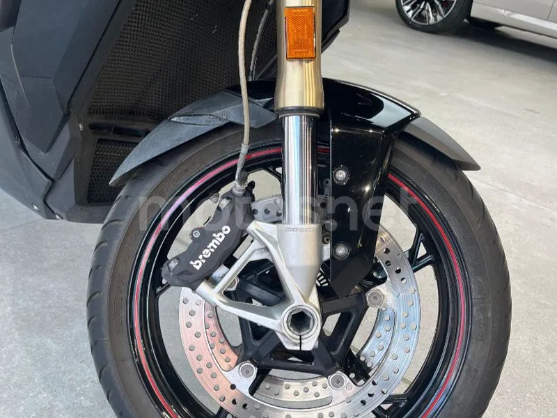BMW S 1000 XR - Vista 9