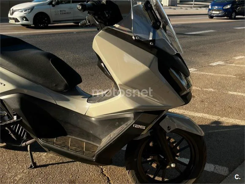 Kymco Sky Town 125 2300 € 2025 Barcelona - 1