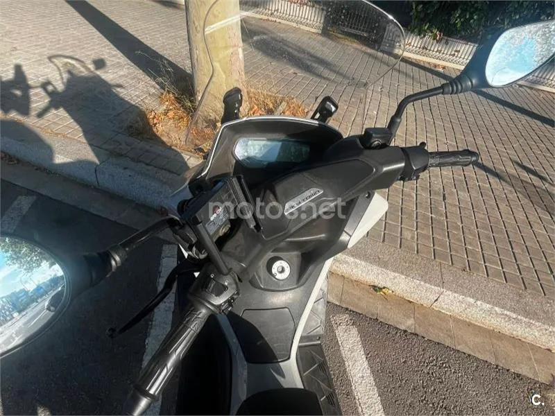 Kymco Sky Town 125 - Vista 6