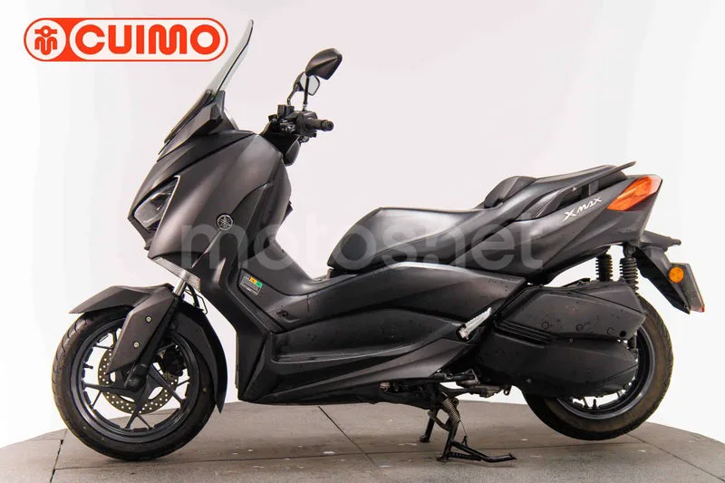 Yamaha XMAX 300 - Vista 8