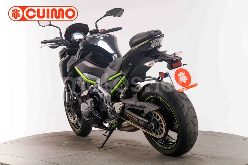 Kawasaki Z900 - Vista 12