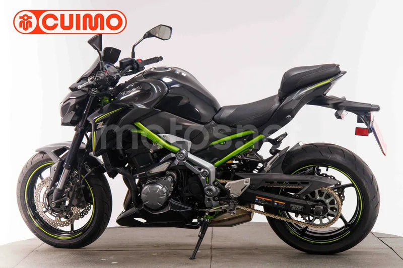 Kawasaki Z900 - Vista 16