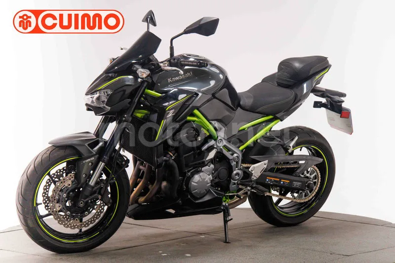 Kawasaki Z900 - Vista 18
