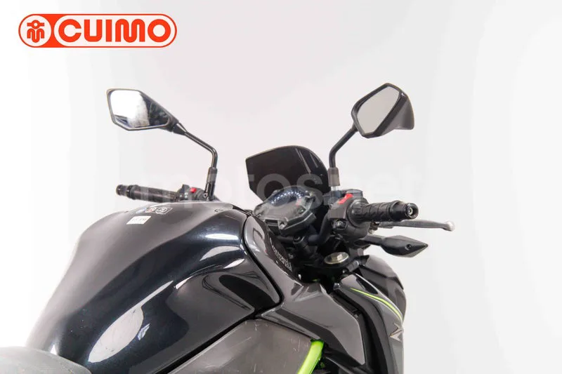Kawasaki Z900 - Vista 29