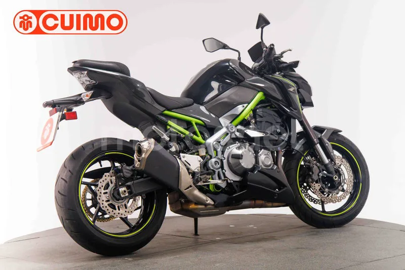 Kawasaki Z900 - Vista 8