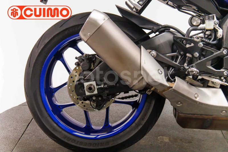 Yamaha YZF-R1 - Vista 16