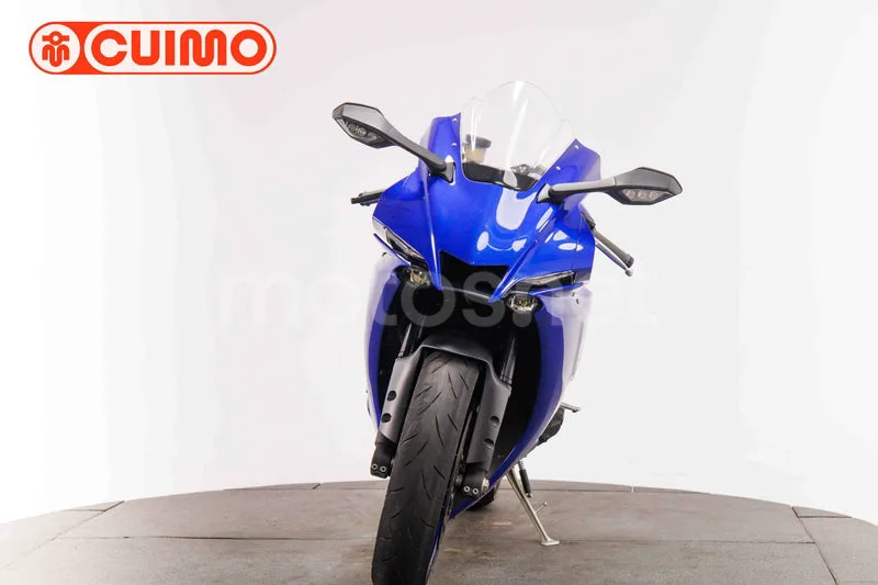Yamaha YZF-R1 - Vista 10