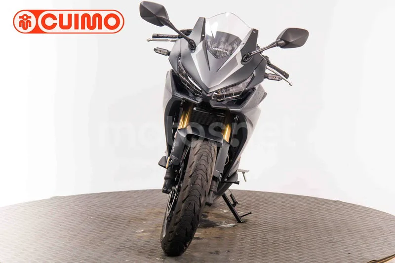 Honda CBR500R - Vista 10