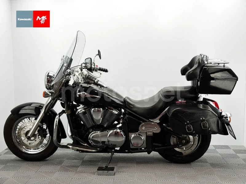 Kawasaki VN900 Classic - Vista 17