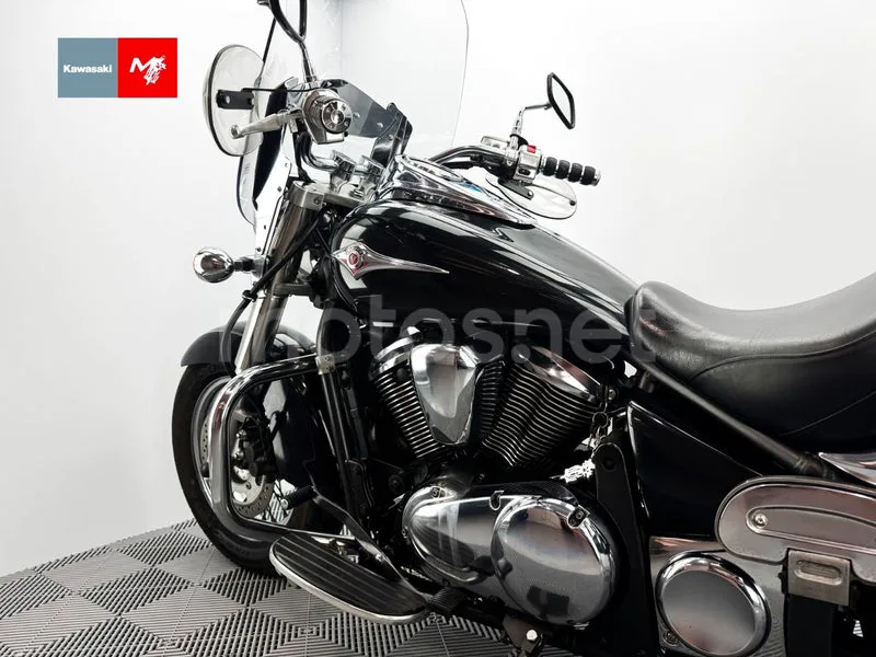 Kawasaki VN900 Classic - Vista 18