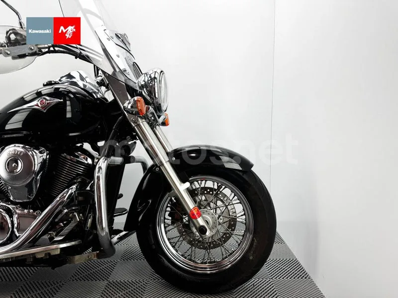 Kawasaki VN900 Classic - Vista 4
