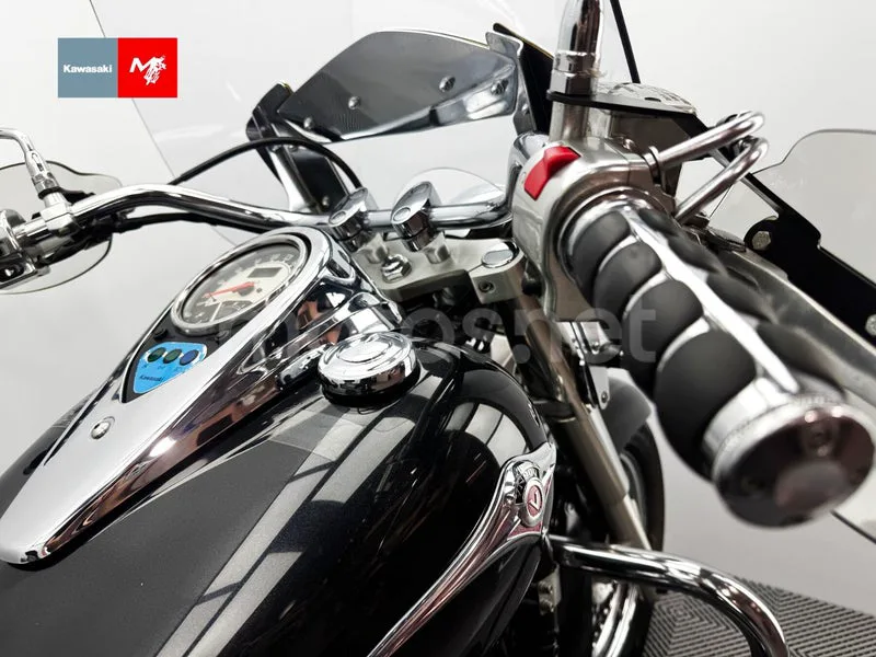 Kawasaki VN900 Classic - Vista 8