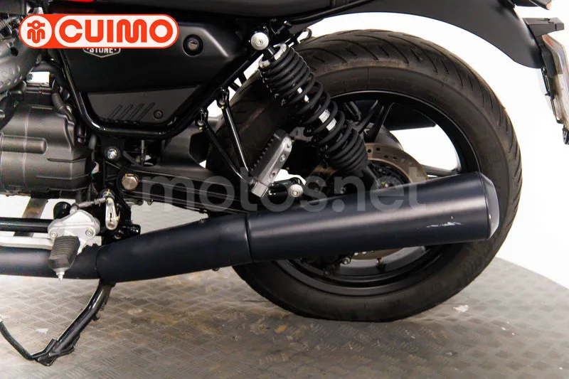 Moto Guzzi V7 - Vista 32