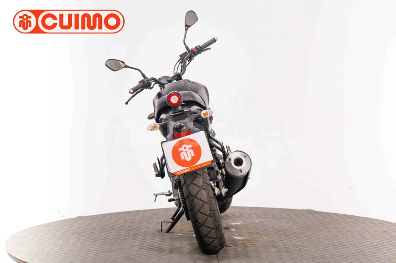 Yamaha XSR125 - Vista 9