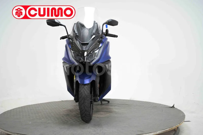 Kymco AK 550 - Vista 10